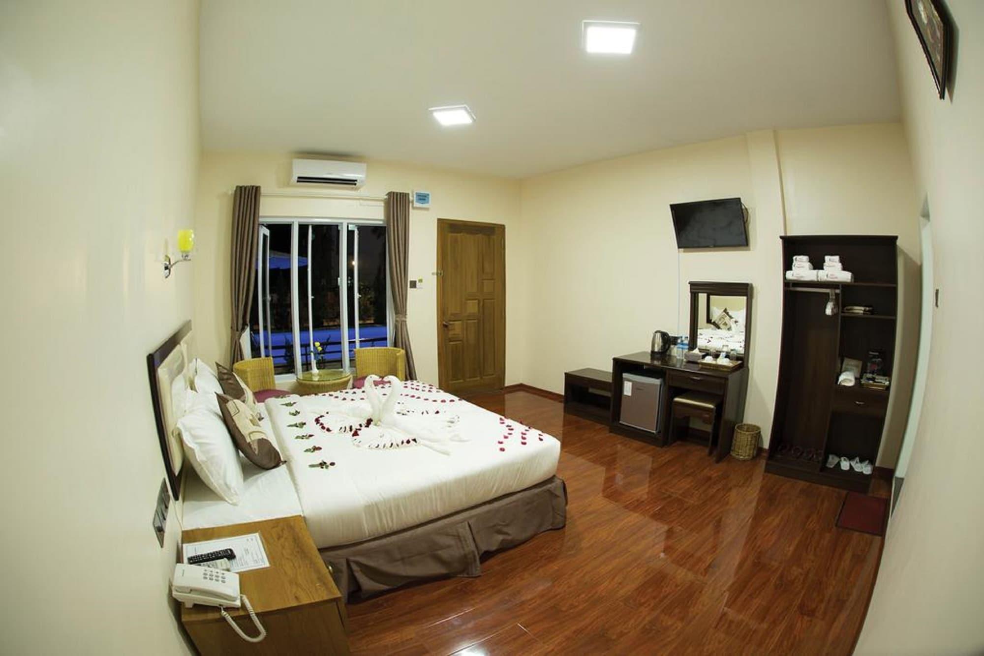 Hotel Yadanar Oo Mandalaj Kültér fotó