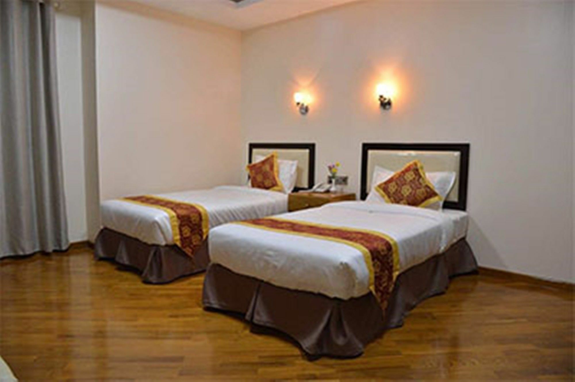 Hotel Yadanar Oo Mandalaj Kültér fotó